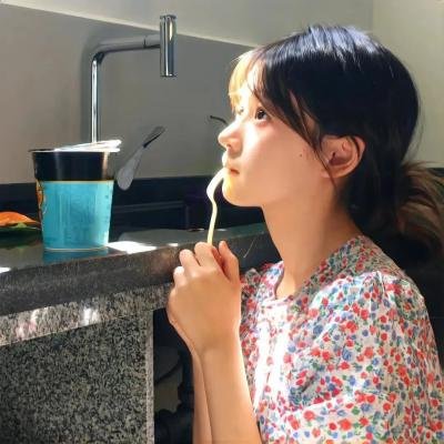 深夜的奇葩恋爱图鉴